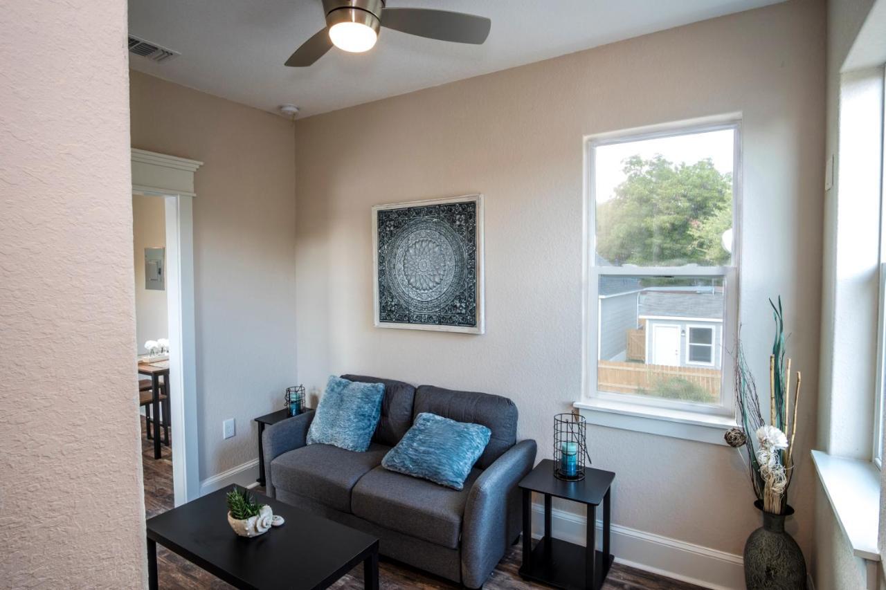 Beautiful Guest House On New Built Home Near Downtown San Antonio Exterior foto